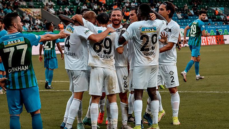 Altay, Rize'de üç puanı iki golle aldı