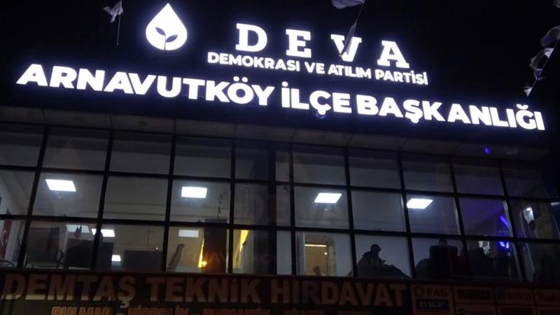 DEVA Partisi Arnavutköy İlçe Başkanlığı'na düzenlenen silahlı saldırının şüphelileri yakalandı