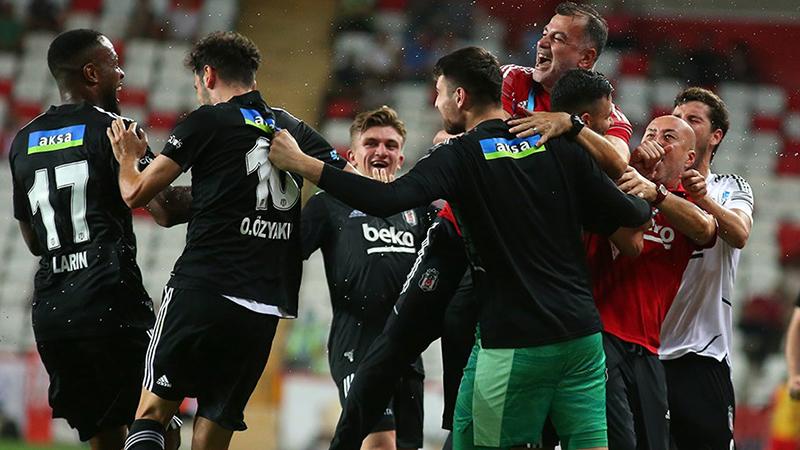 Beşiktaş'ın Altay maçı ilk 11'i belli oldu