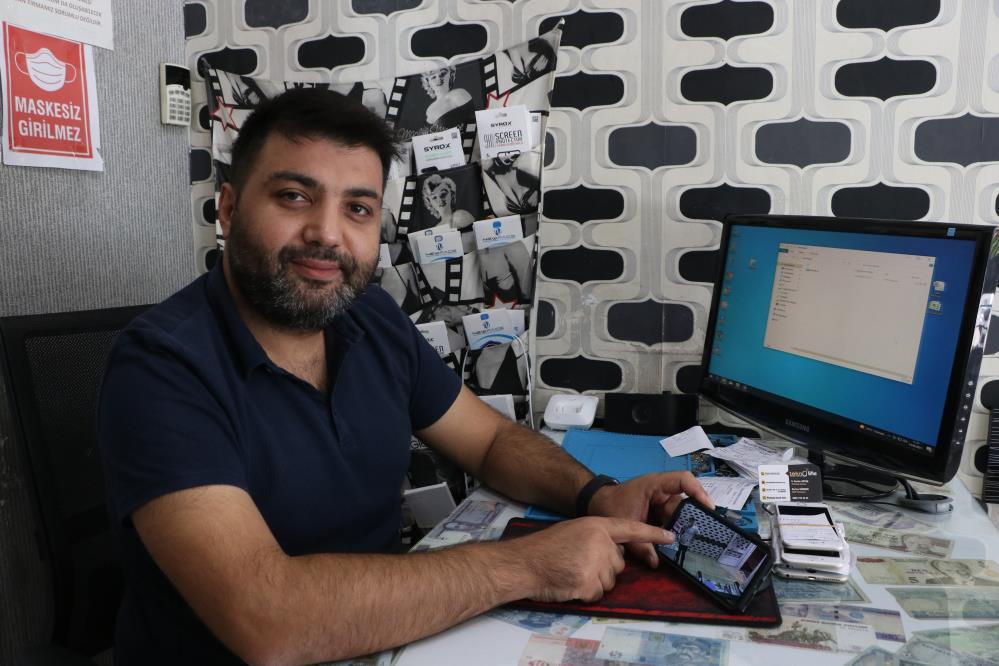 Mersin'de hırsız, masadaki 6 telefondan bozuk olanını çaldı: "O da istediğini alamadı, biz de mağdur olduk" 