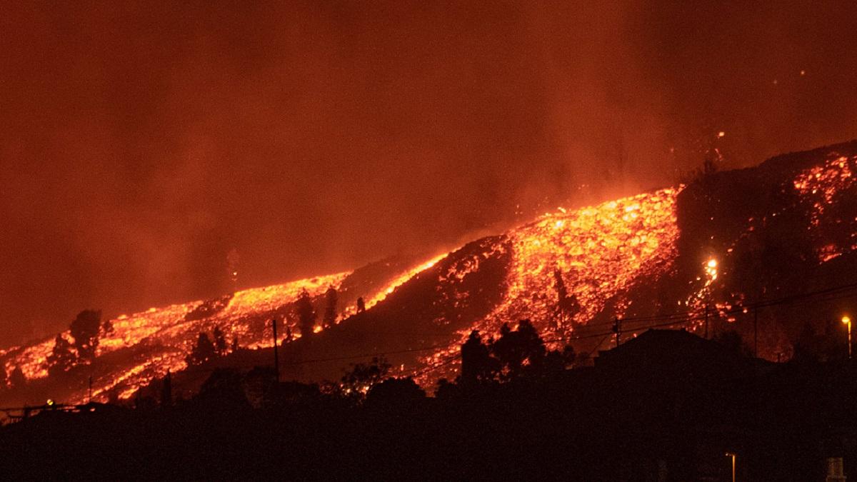 Aktif yanardağın bulunduğu La Palma adası felaket bölgesi ilan edildi 