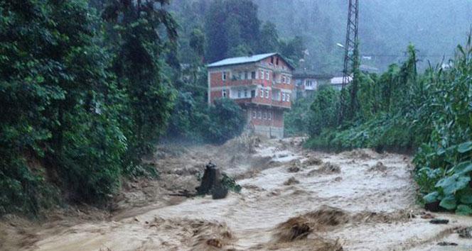 Meteoroloji'den Doğu ve Batı Karadeniz için 'sel' uyarısı