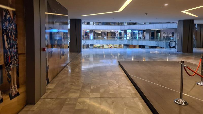 İstanbul'un ilk AVM'si Galleria yıkılıyor