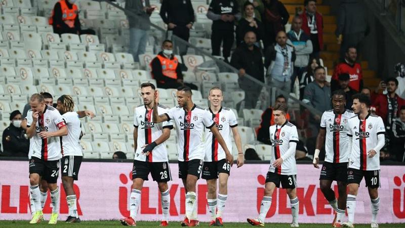 Beşiktaş, Başakşehir karşısında yıldızlarına kavuşuyor 