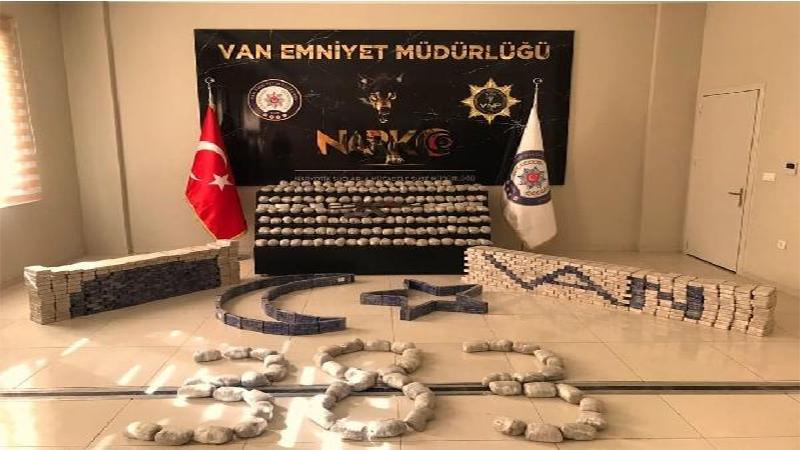 Van'da uyuşturucu operasyonunda 25 kişi gözaltında