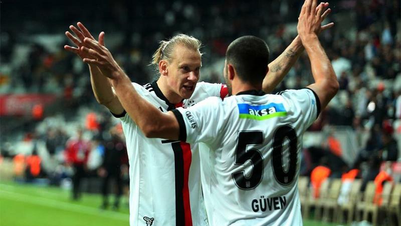 Beşiktaş'tan iç transfer atağı: 3 futbolcu ile sözleşme yenilenecek 