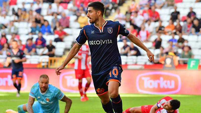 Antalyaspor'u deviren Başakşehir, Belözoğlu yönetiminde 2'de 2 yaptı!