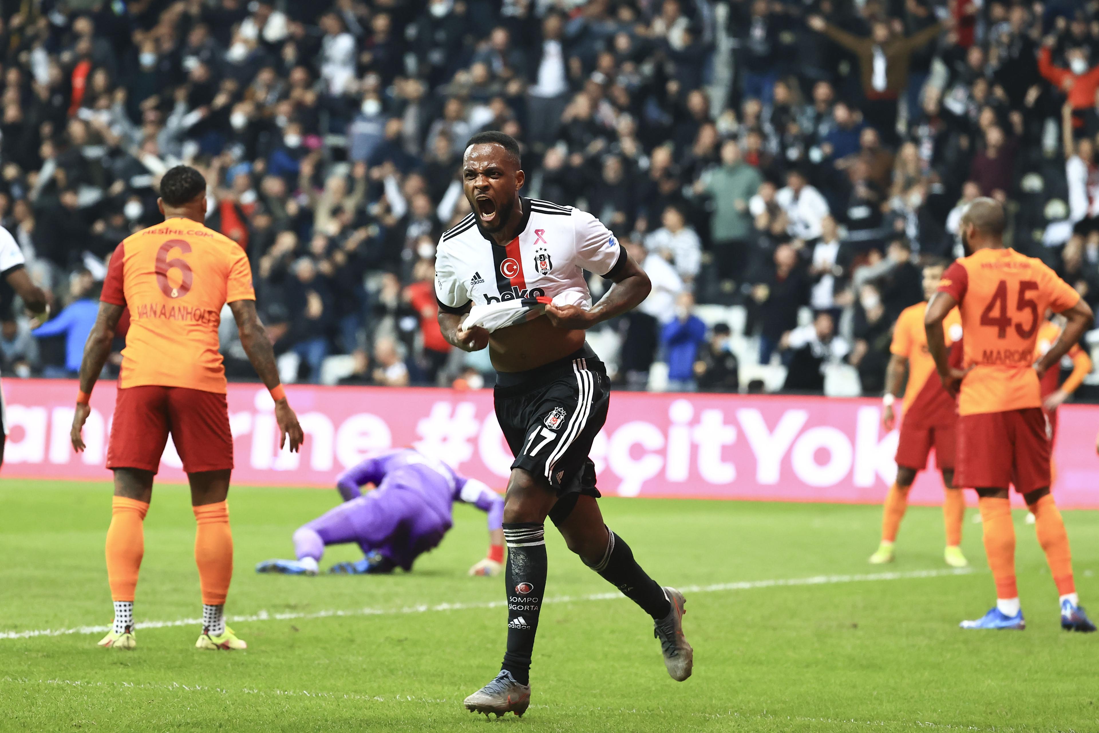 Beşiktaş-Galatasaray derbisinden kareler