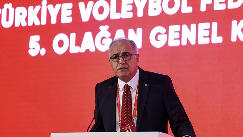 Mehmet Akif Üstündağ, yeniden Voleybol Federasyonu Başkanlığı'na seçildi