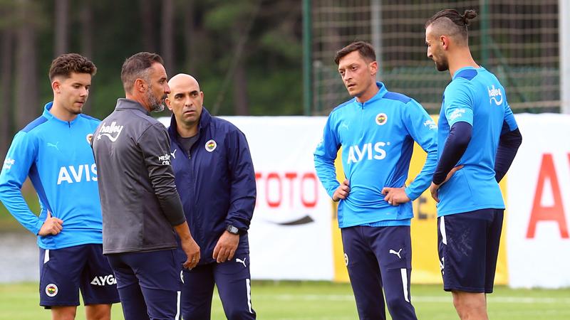 Konyaspor maçı öncesi Vitor Pereira'dan Mesut Özil açıklaması