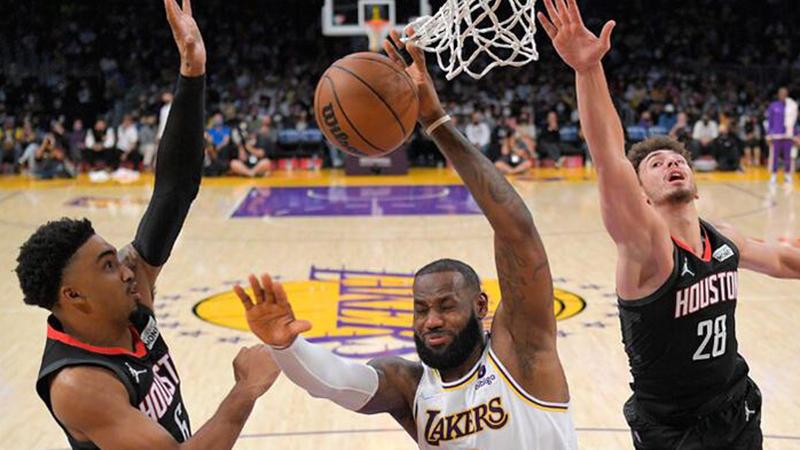 Alperen Şengün'den Lakers potasına 11 sayı!