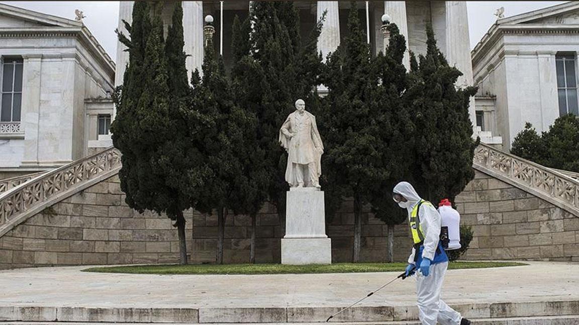 Yunanistan'da günlük Covid-19 vaka sayısında yeni rekor