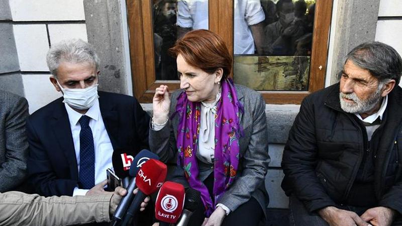 Akşener: Bir günde 32 bin imza atması gereken bir şahıs bu işi yapamaz