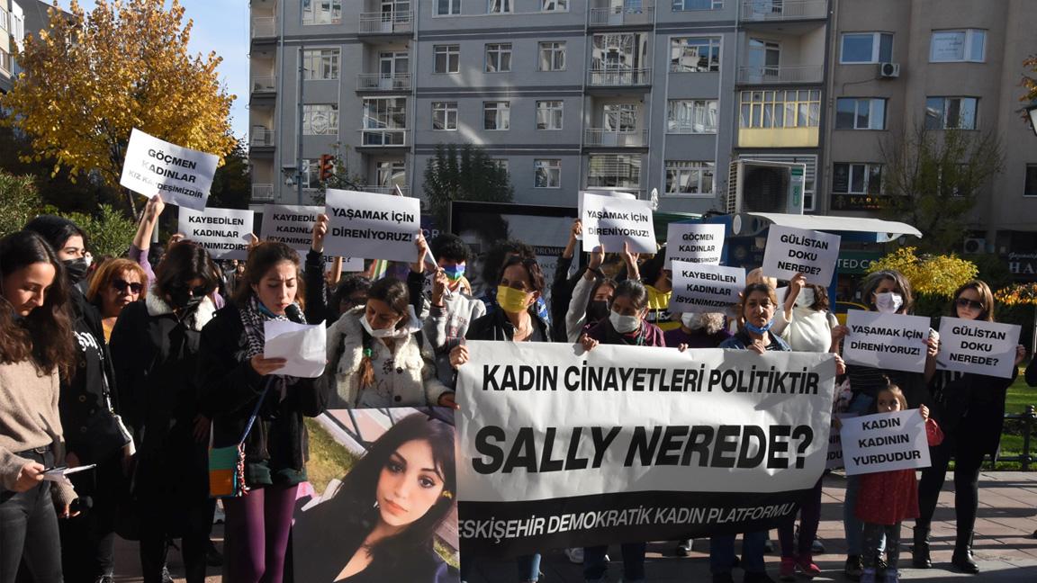 Eskişehir'de kadınlardan ‘Sally nerede' eylemi