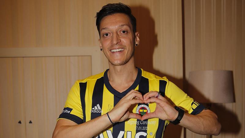 Mesut Özil: Her zaman her yerde en büyük Fener