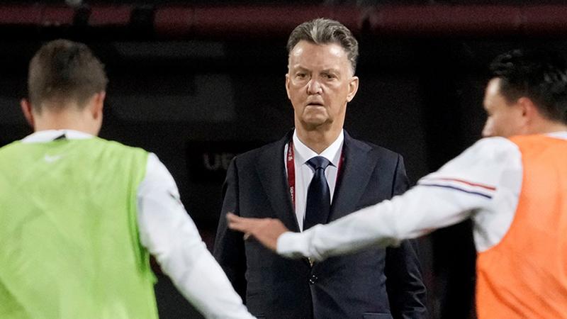 Hollanda, kritik Norveç maçına Louis van Gaal'siz çıkacak