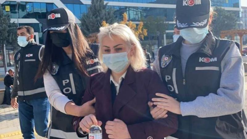 Doçentlik belgesi sahte çıkan Zulâl Atalay Laçin’in mastır ve doktora belgelerinin de gerçek olmadığı ortaya çıktı