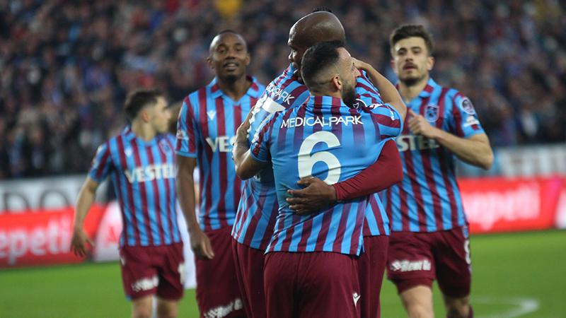 Namağlup Trabzonspor, Adana Demirspor'u da devirdi; galibiyet serisini 8 maça çıkardı