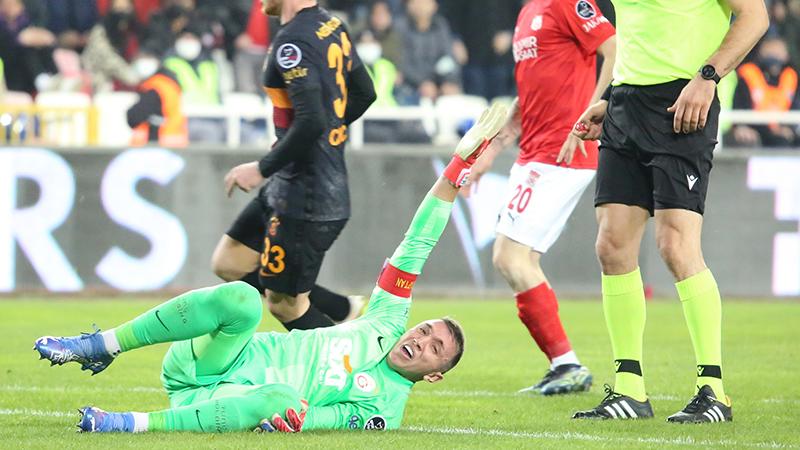 Galatasaray'da Muslera sakatlandı