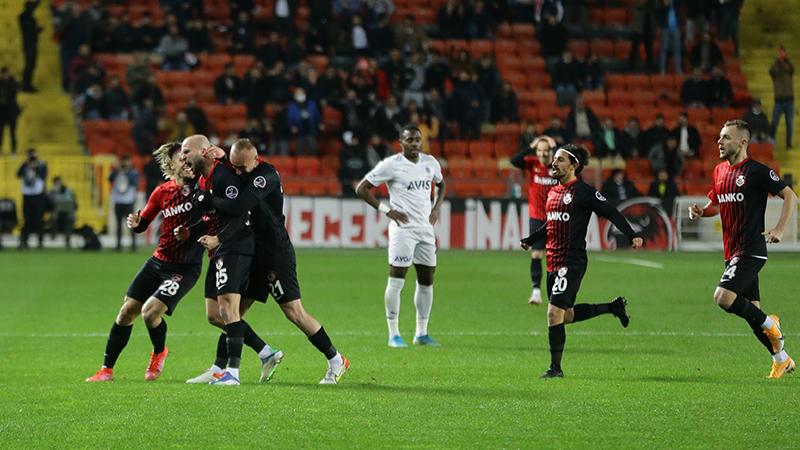 Gaziantep FK-Fenerbahçe maçından kareler