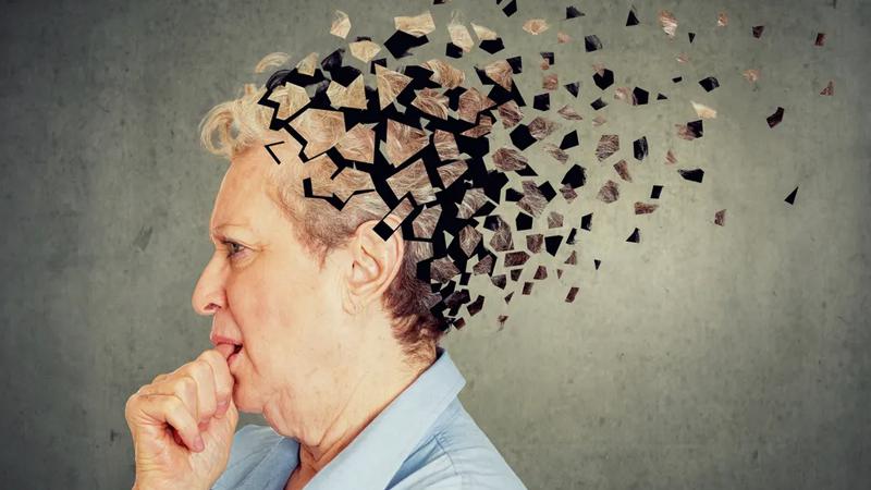 Alzheimer hastaları önce yakın geçmişi unutuyor