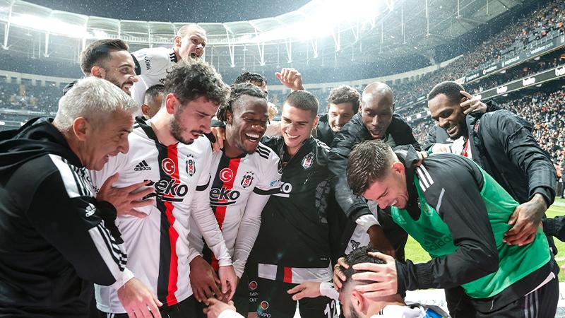 Beşiktaş'ta 15 futbolcunun sözleşmesi sezon sonu bitiyor 