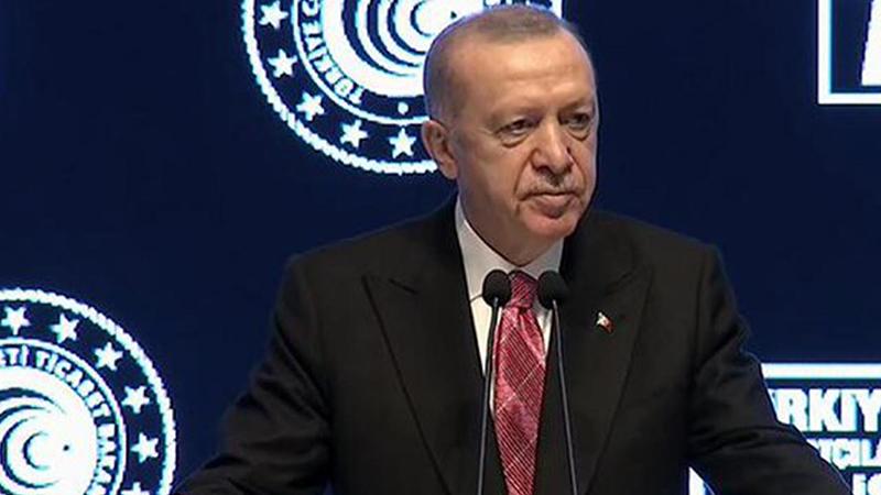 Erdoğan: Savunma sanayiinde çıtayı yukarı çıkararak, ülkemizi geleceğin harp ortamına hazırlıyoruz