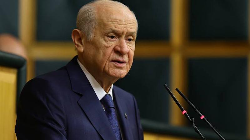 Bahçeli’den Fatma Girik paylaşımı: O sinemanın mavi bakan gözüdür; dört yapraklı yoncadan birisi kopmuştur