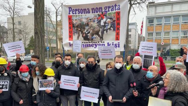 Ticari ataşe olarak Frankfurt'a atanan Yusuf Yerkel protesto edildi