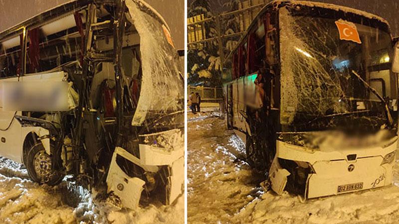 Merzifon'da yolcu otobüsü bariyerlere çarptı: 30 yaralı