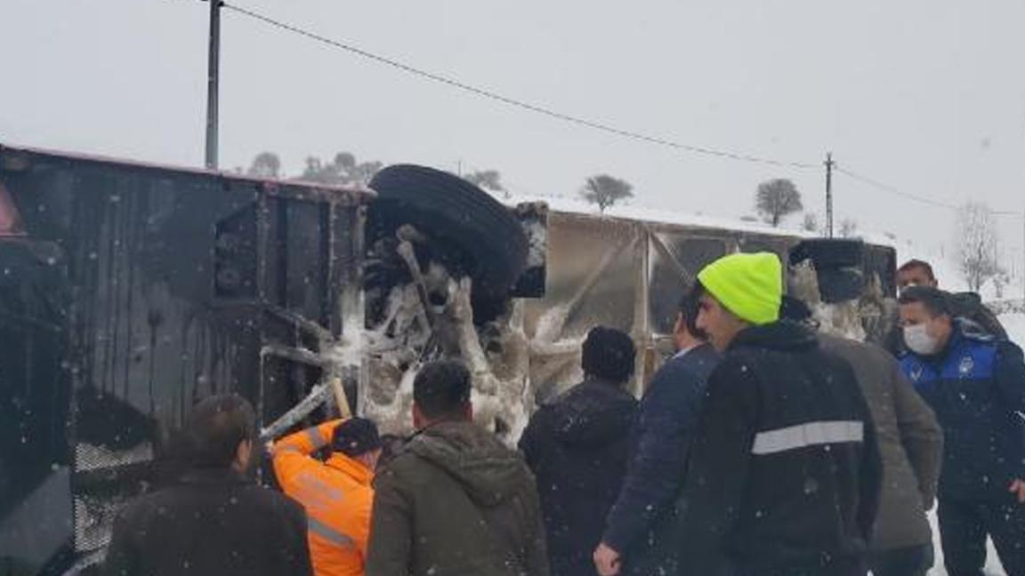 Giresun'da yolcu otobüsü devrildi: 9 yaralı