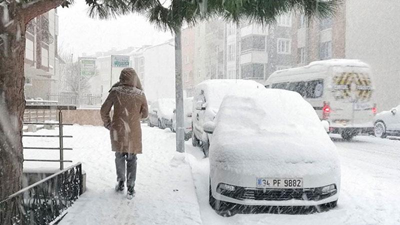 Fatih Altaylı: Üç beş yılda bir böyle bir kar olur İstanbul’da, doğadır yenemezsin, canla başla çalışır personel ama afet gibidir, üstesinden gelemezsin