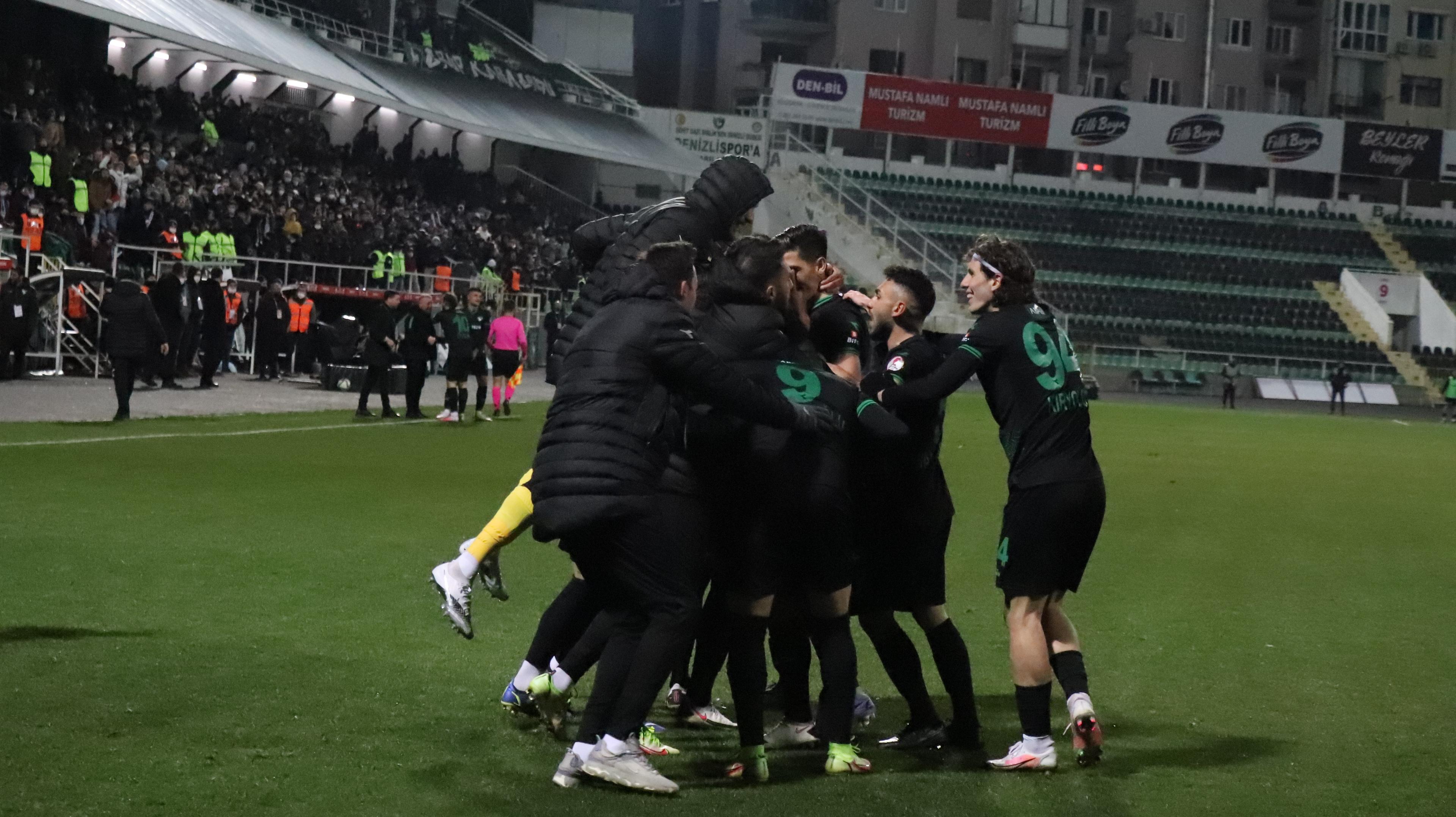 Denizlispor-Trabzonspor maçından kareler