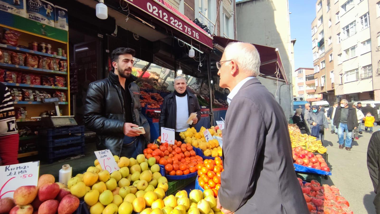 CHP’li Kılınç'ın dinlediği pazar esnafı: Bir domates, bir biber, bir patlıcan ve bir salatalık için vatandaş 20 lira ödemek zorunda