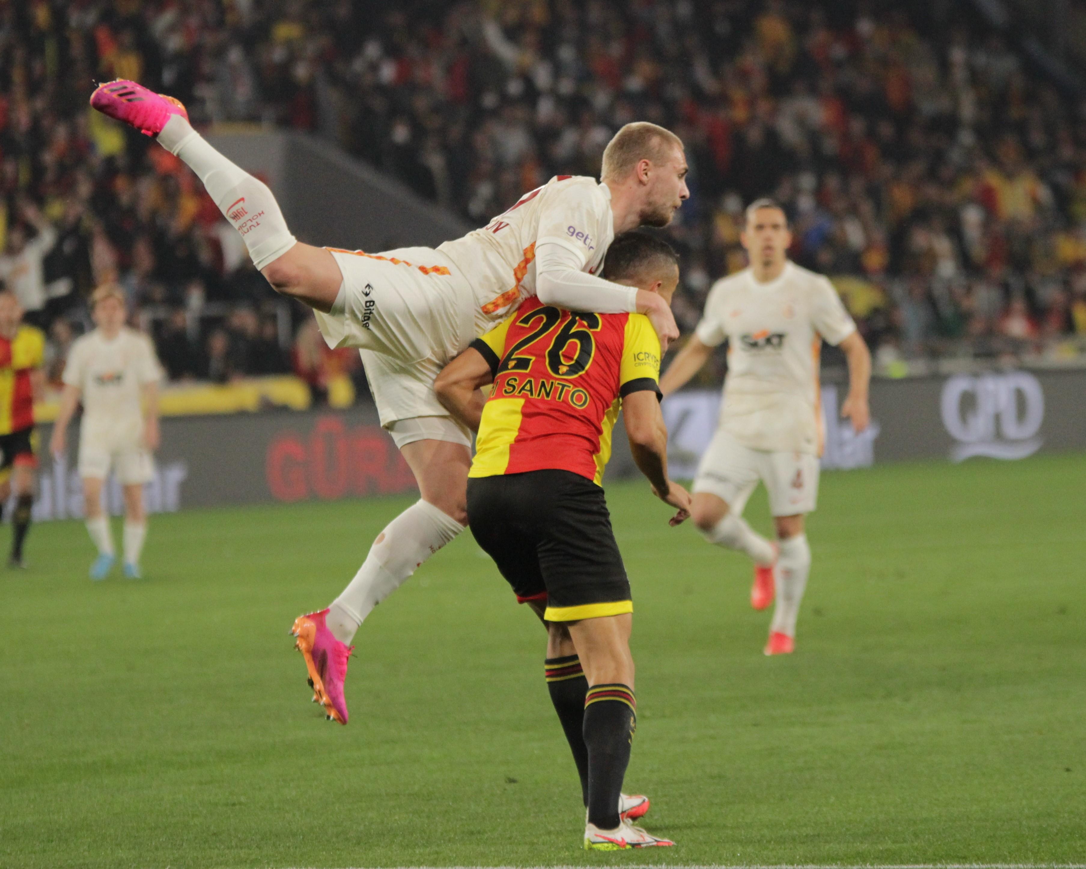 Göztepe-Galatasaray maçından kareler