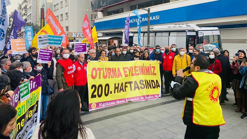 İzmir'de KHK eylemi: İşimizi geri alacağız