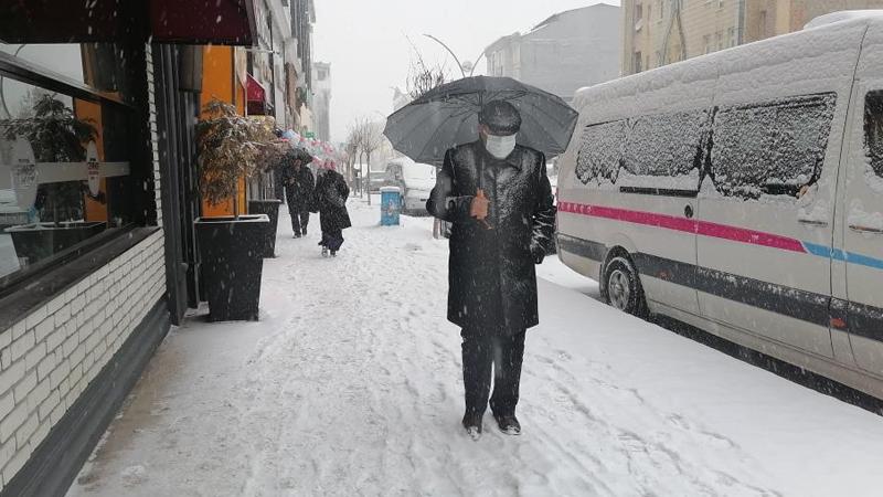 Hava sıcaklıkları düşecek, bazı bölgelere kar geliyor!