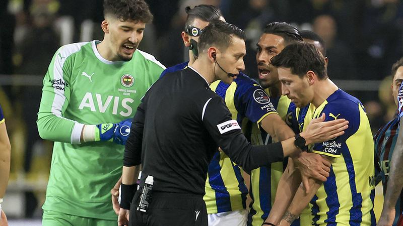 Fenerbahçe'den Trabzonspor maçının devre arasında hakem açıklaması