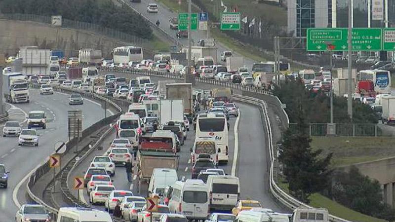 İstanbul'da trafik yoğunluğu yüzde 76'ya ulaştı