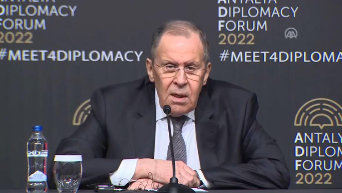 Rusya Dışişleri Bakanı Lavrov: Ukrayna ile barış müzakereleri kolay ilerlemiyor ancak tavizle anlaşmaya varılabileceğine dair umut var