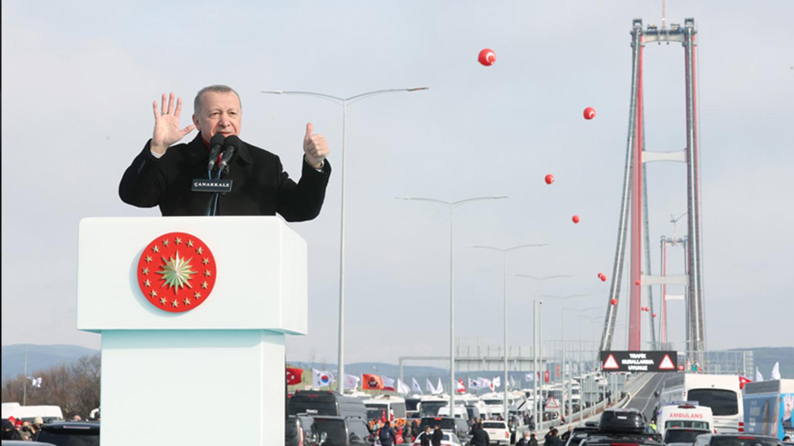 Çiğdem Toker: Kürsüde, “Milletin cebinden bir kuruş çıkmayacak” diyenler, doğal varlıklarımızın talan edilmesi için imzalar attı, bugün ise “Hizmetin bedeli var” diyorlar