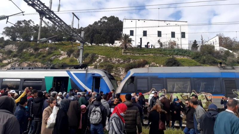 Tunus'ta iki tren çarpıştı: 65 kişi yaralandı