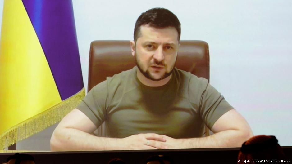 Zelenskiy Batı'dan ağır silahlar istedi