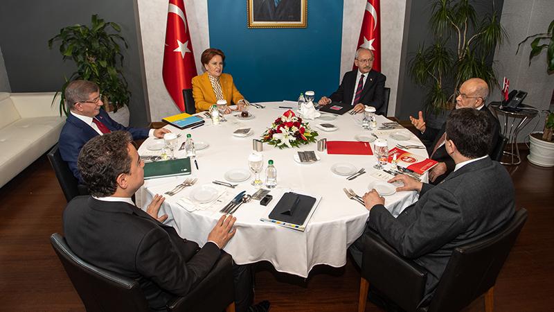 Ahmet Taşgetiren: Ortak aday belirsizliği sürdükçe konu, muhalefet saflarını çalkalamaya yetiyor