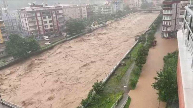 İçişleri Bakanlığı'ndan valiliklere uyarı yazısı: Sel, taşkın, heyelana karşı dikkatli olunmalı