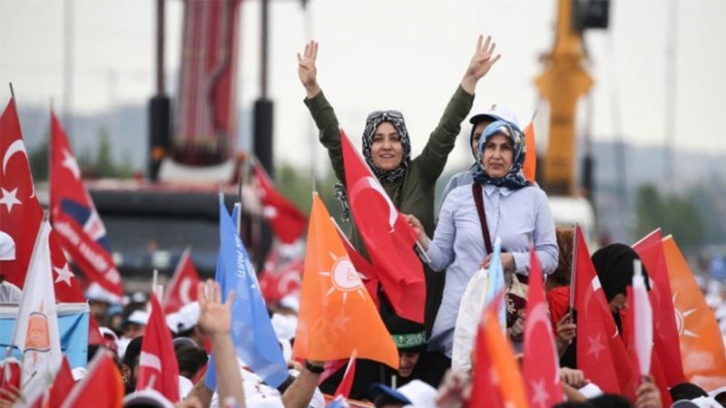 Elif Çakır: AK Parti 2023 seçimlerini kazanabilir mi?