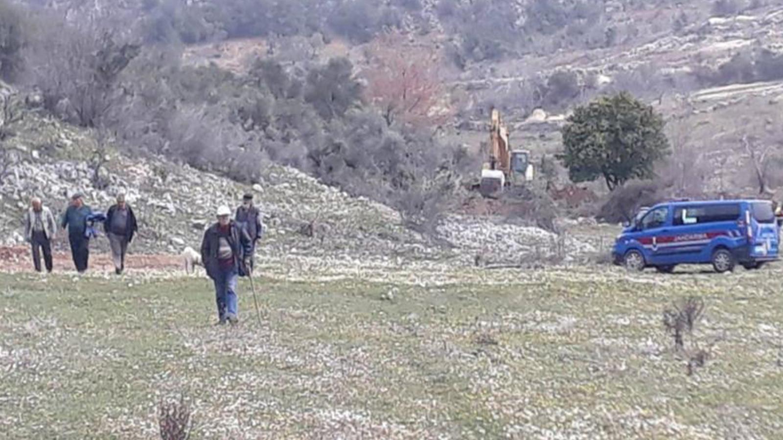 Termik santral yapmak için zeytin ağaçlarını kesmeye geldiler, İkizköy halkı: Herkesi desteğe çağırıyoruz