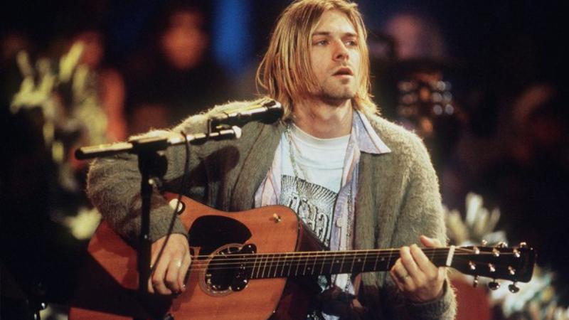 Kurt Cobain’in gitarı müzik tarihinin en pahalı eşyaları arasına girdi