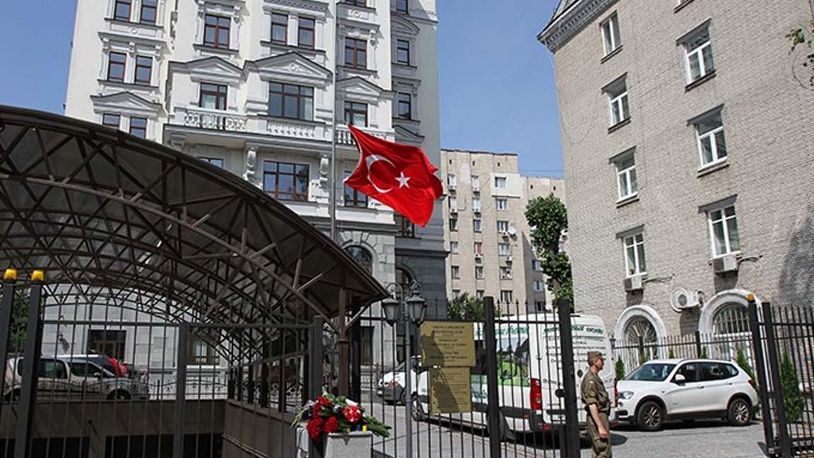 Türkiye'nin Kiev Büyükelçiliği, yeniden Kiev'de faaliyetlerine başladı