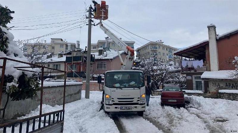 Isparta'da elektrik ihalesi Cengiz ve Kolin'e gitti